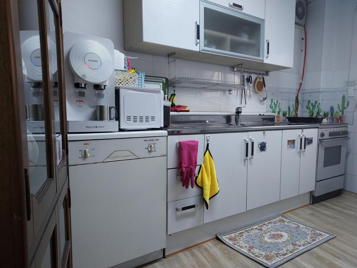 J&J Guesthouse Jeonju Eksteriør bilde